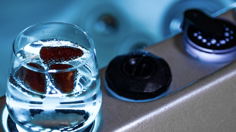 Hydroglow backlit drink holders