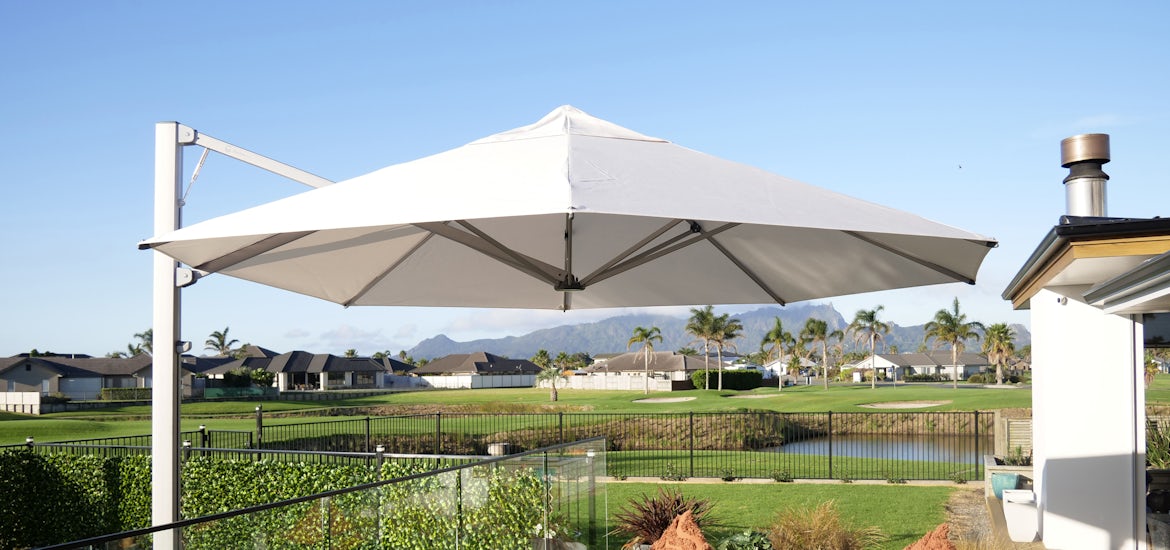 What to look for in an outdoor umbrella hero
