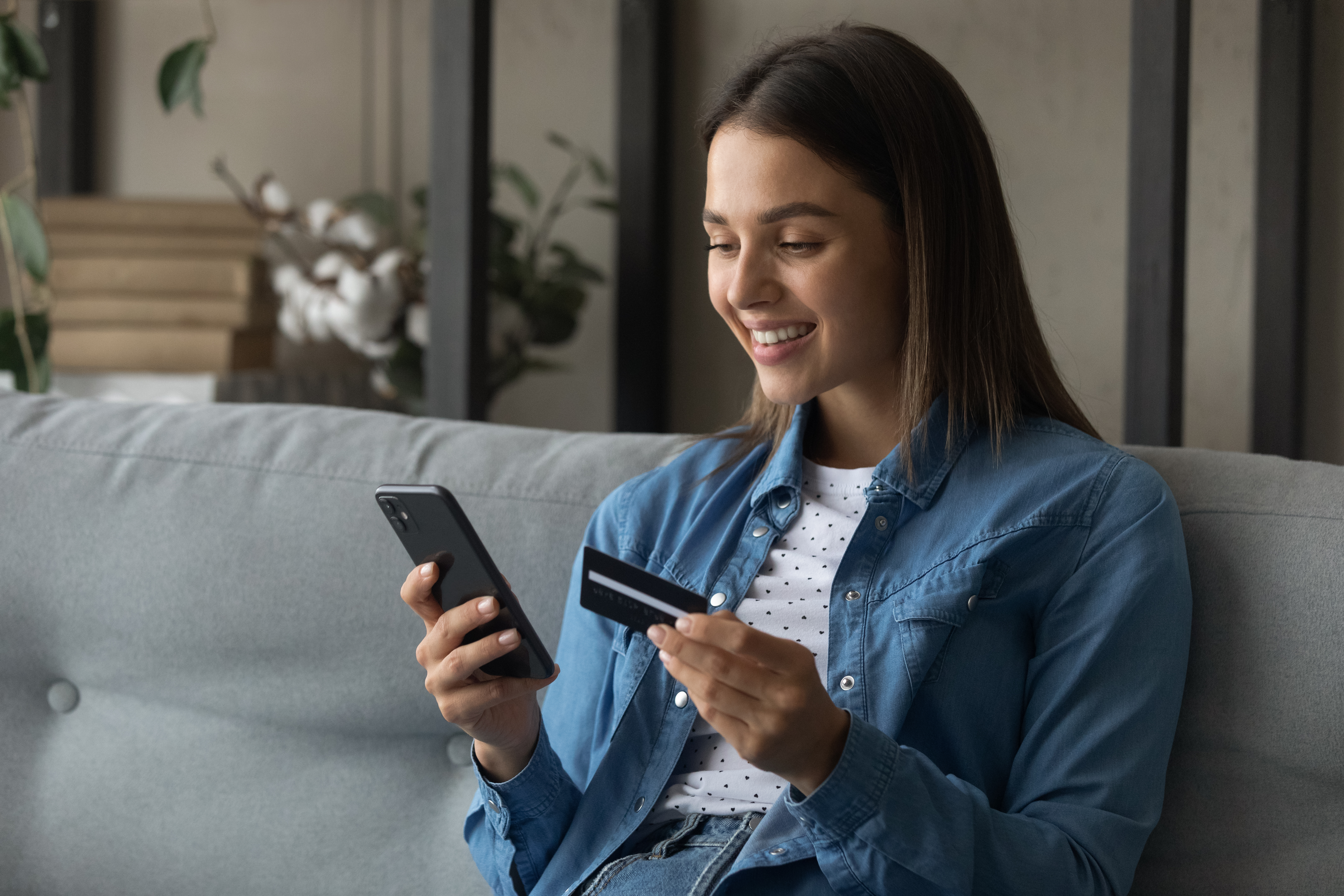 customer happily shopping online