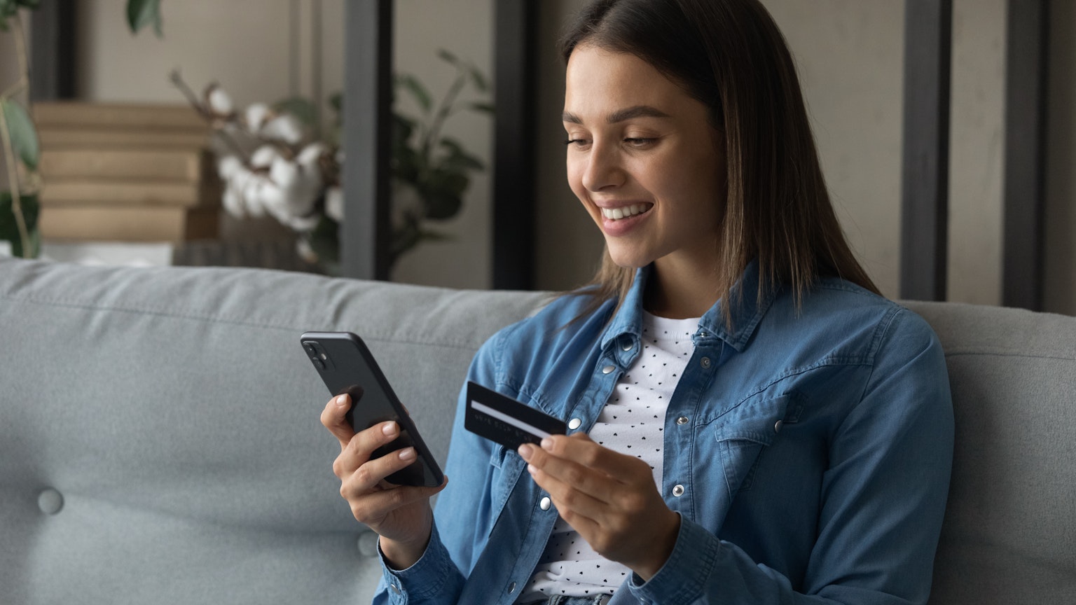 customer happily shopping online