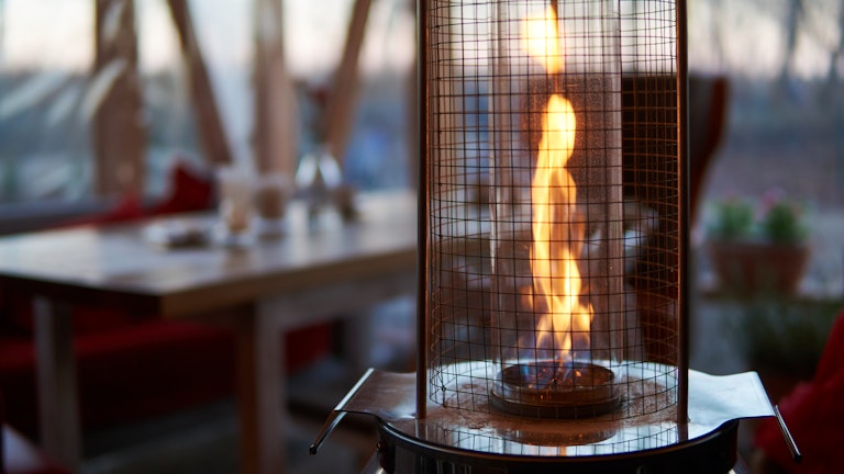 Portable outdoor gas heater