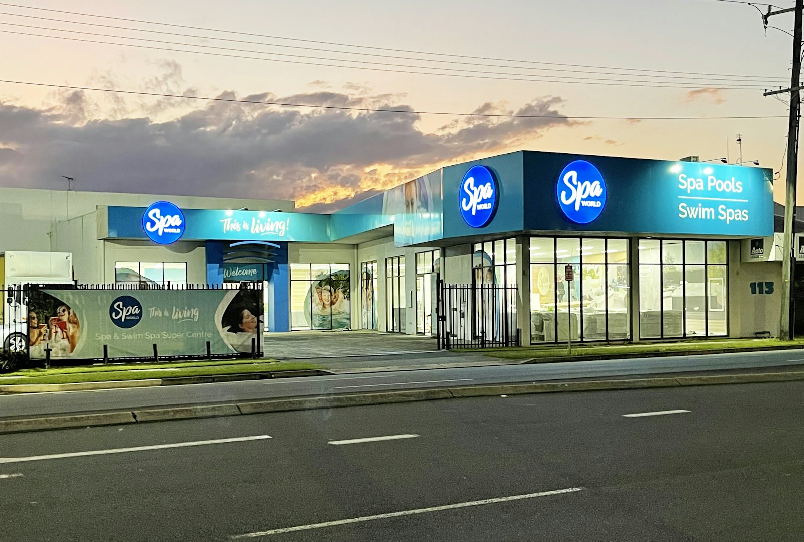 Spa World Tweed Heads Showroom at Night