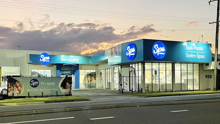 Spa World Tweed Heads Showroom at Night
