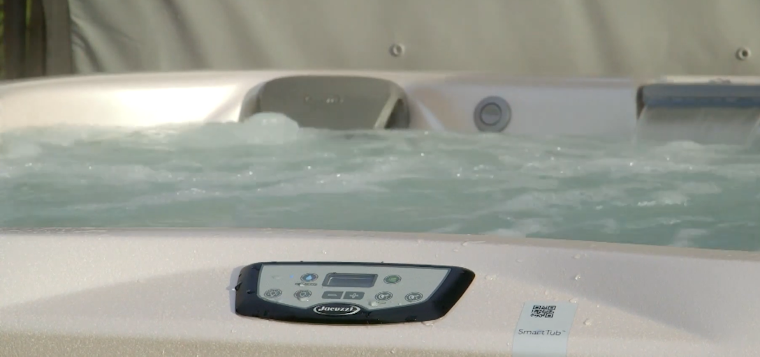 Jacuzzi® J300™ Collection Spa Maintenance Guide