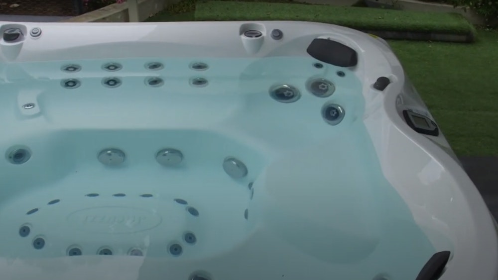 How to clean spa pipes with a pipe degreaser