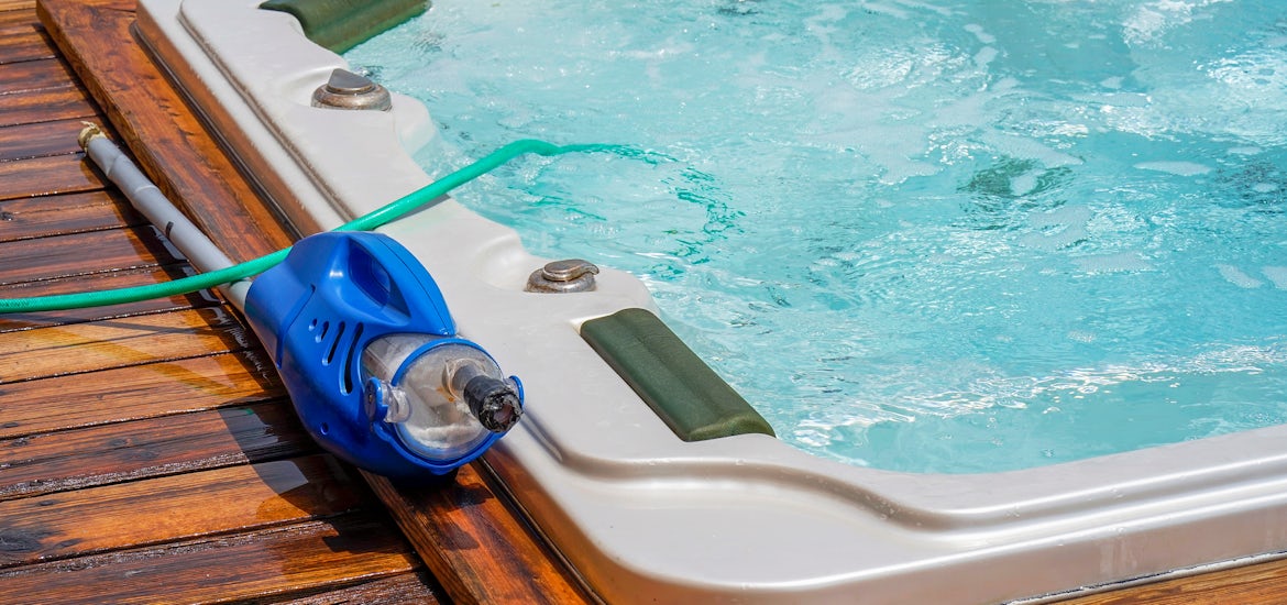 What Type of Hot Tub Vacuum is Best for Algae Removal? Expert Picks