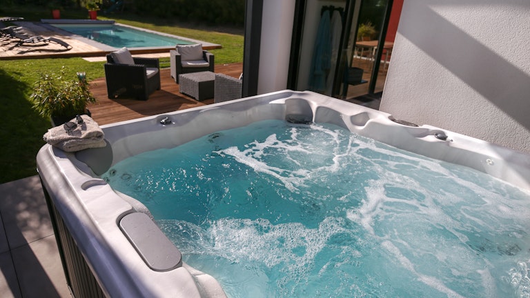 clear spa pool