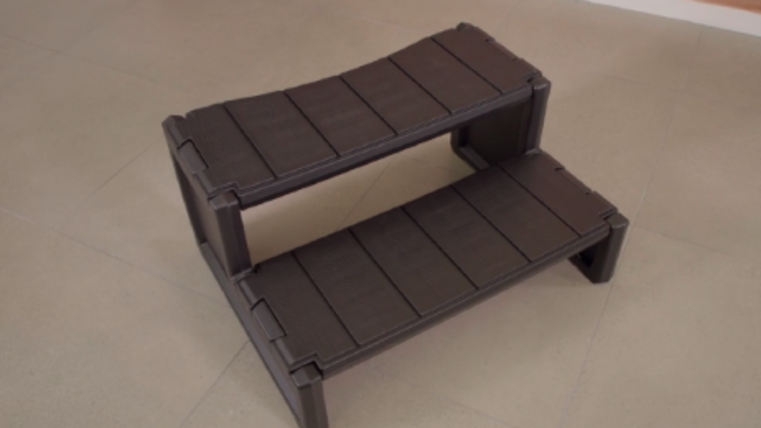 curved spa steps