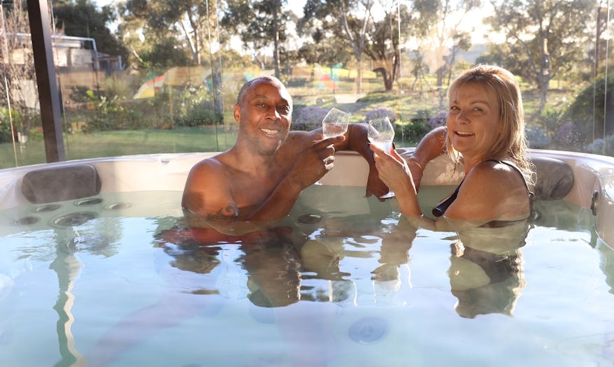 Jacuzzi J-345 owner review Pat & Donna