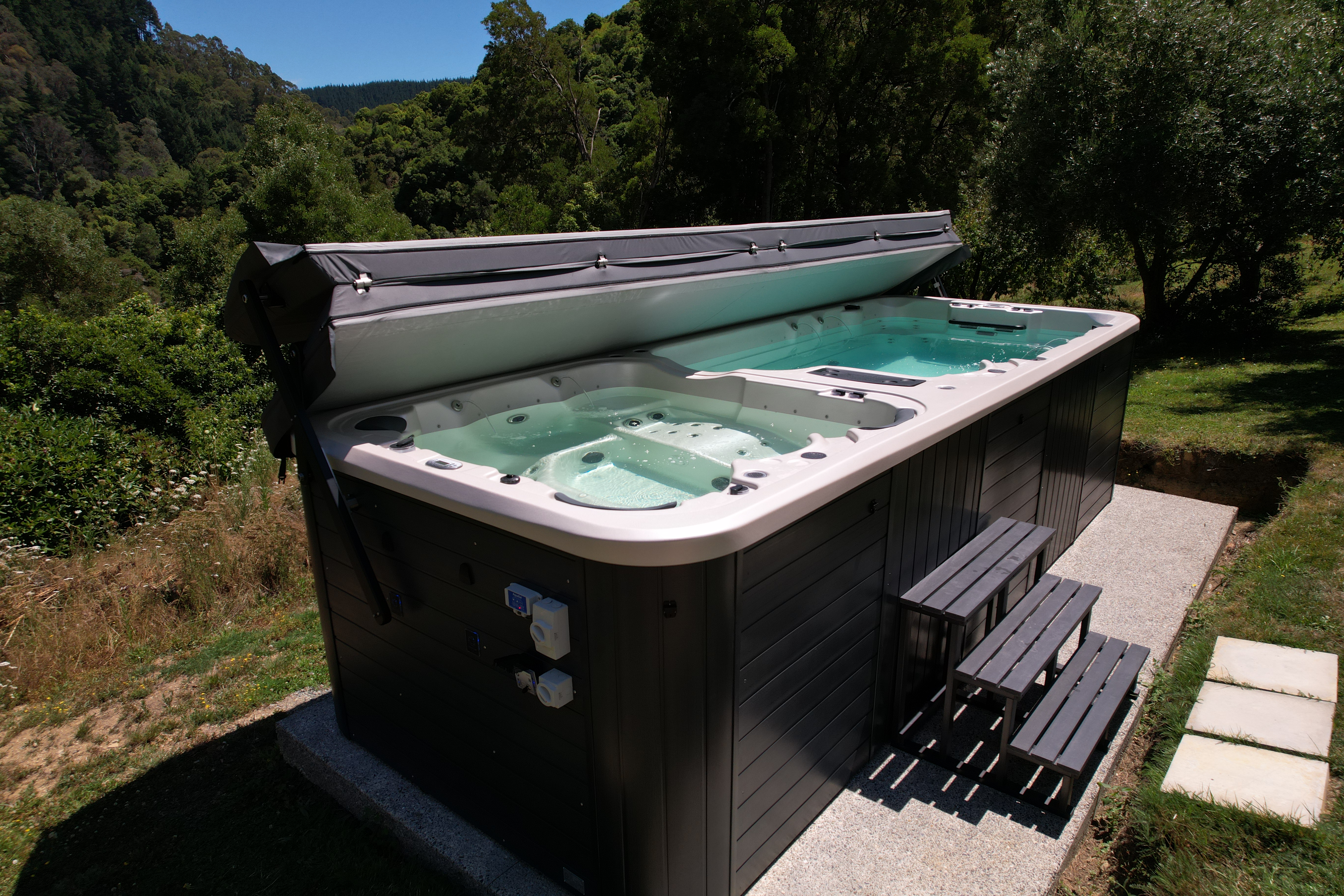ClearLift™ Automatic Spa Cover  |  FAQs