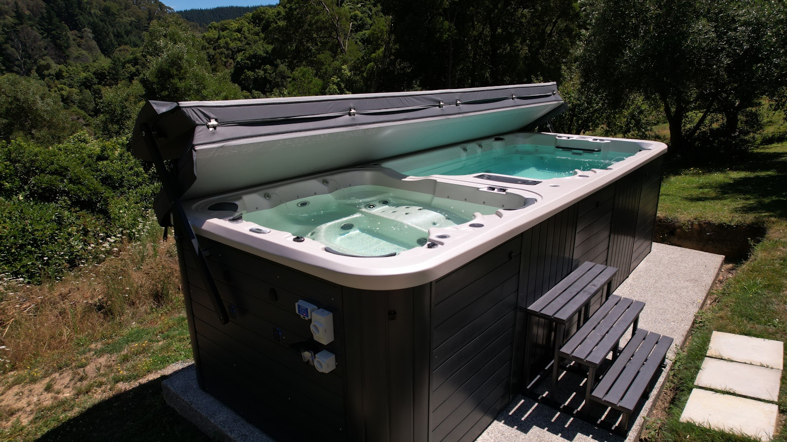 ClearLift™ Automatic Spa Cover | FAQs