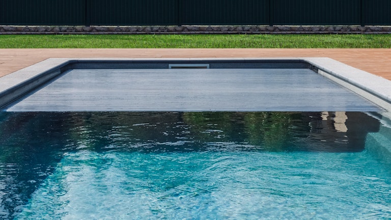 retractable or rolling cover