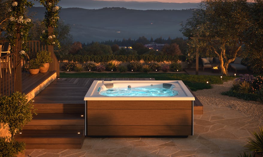 J-LX hot tub