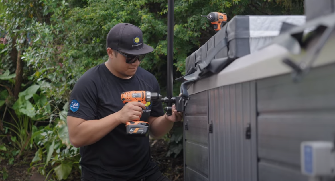 Spa World spa technician