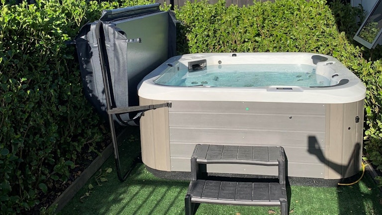 Fisher 5D spa pool