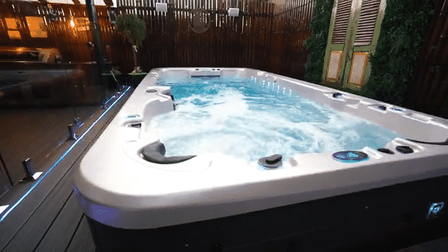 Customer Matt's  beautiful Nitro spa installation
