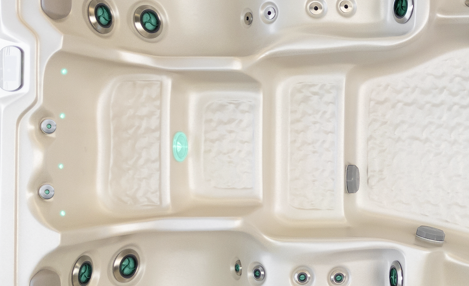 2024 Palladium HP easy-access step-in entrance