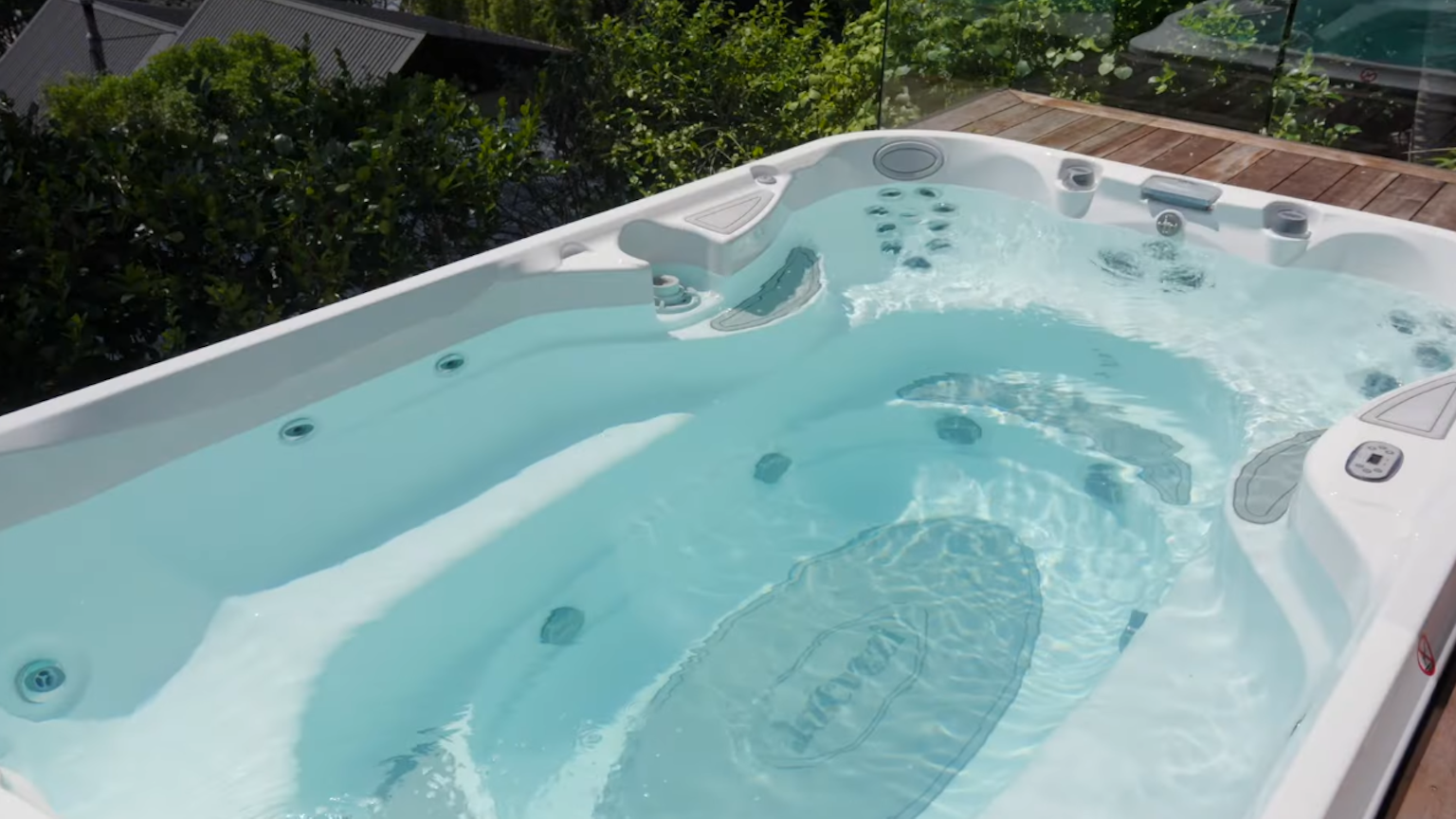 Jacuzzi J-13 Swim Spa
