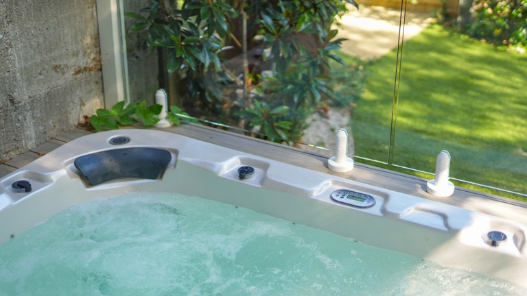 Vortex® Titanium™ hydrotherapy