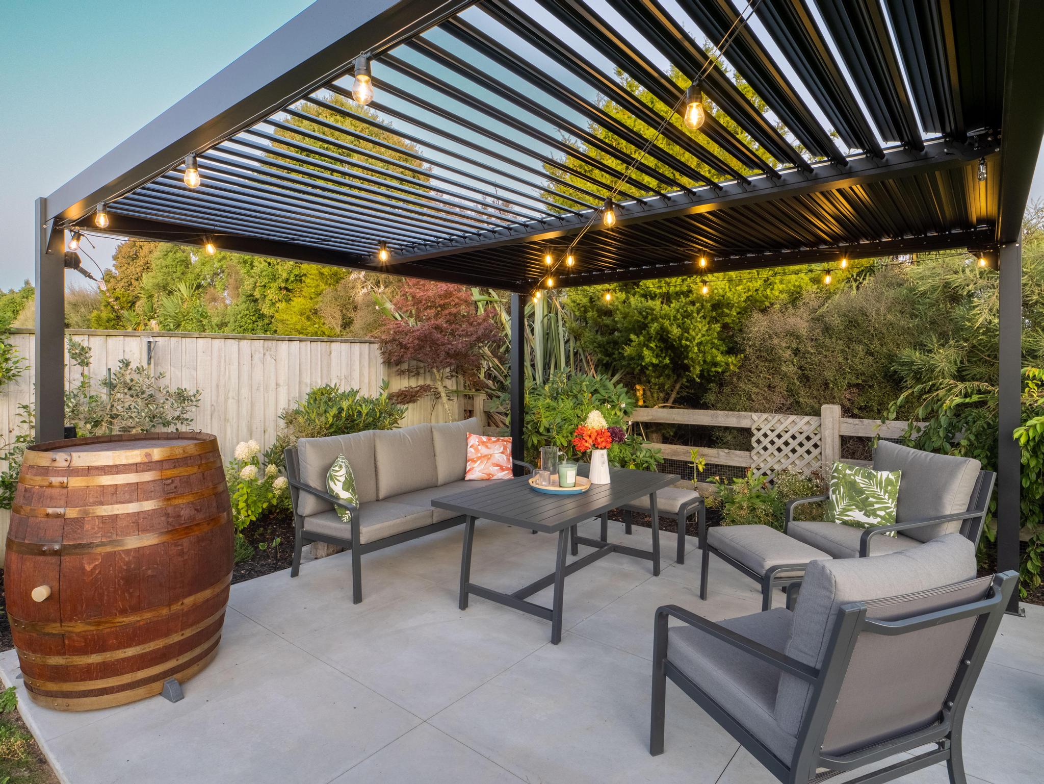 pergola-outdoor-setting