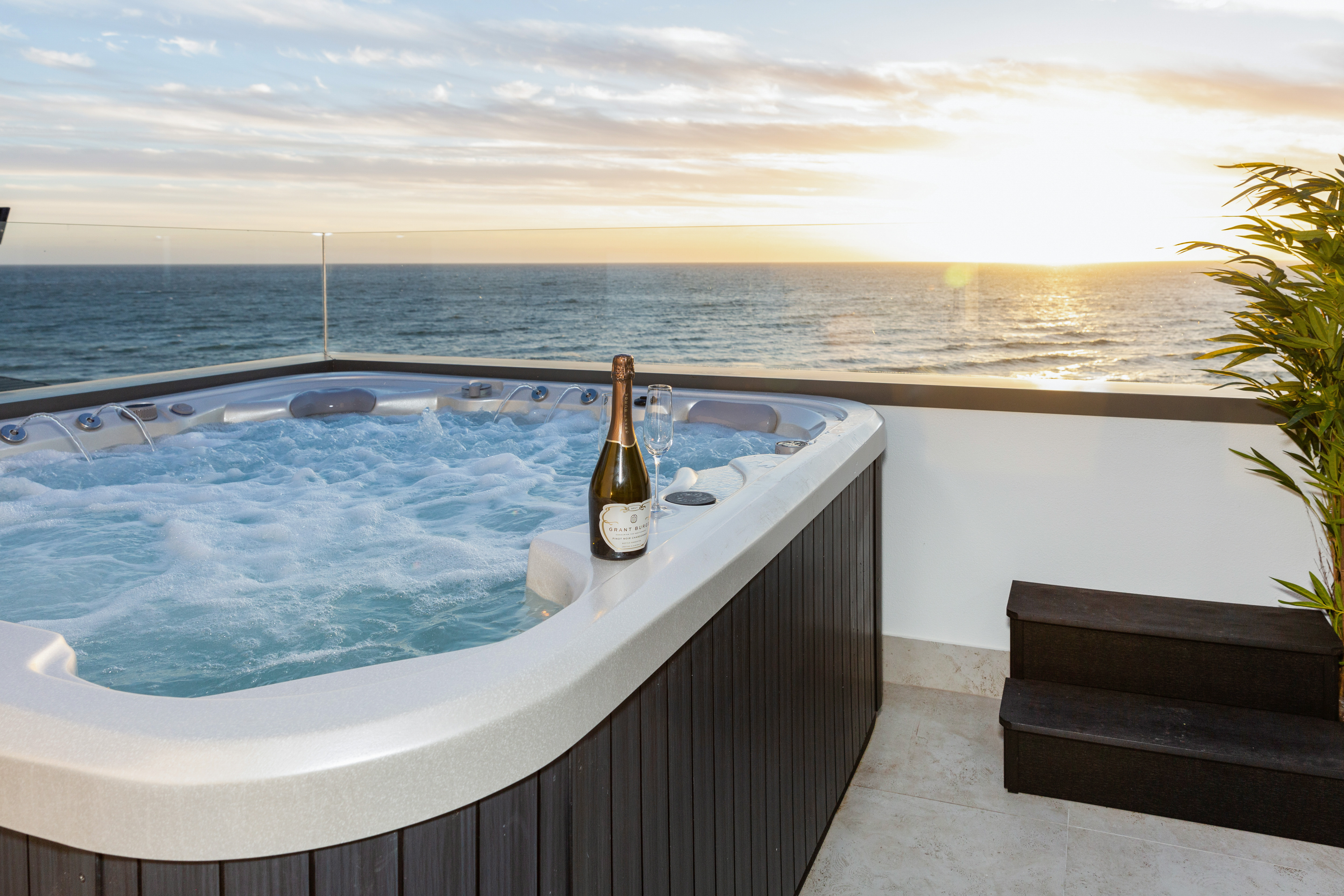 Vortex® Nitro™ Balcony Spa Install