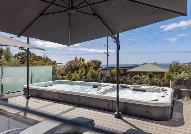 cantilever umbrellas