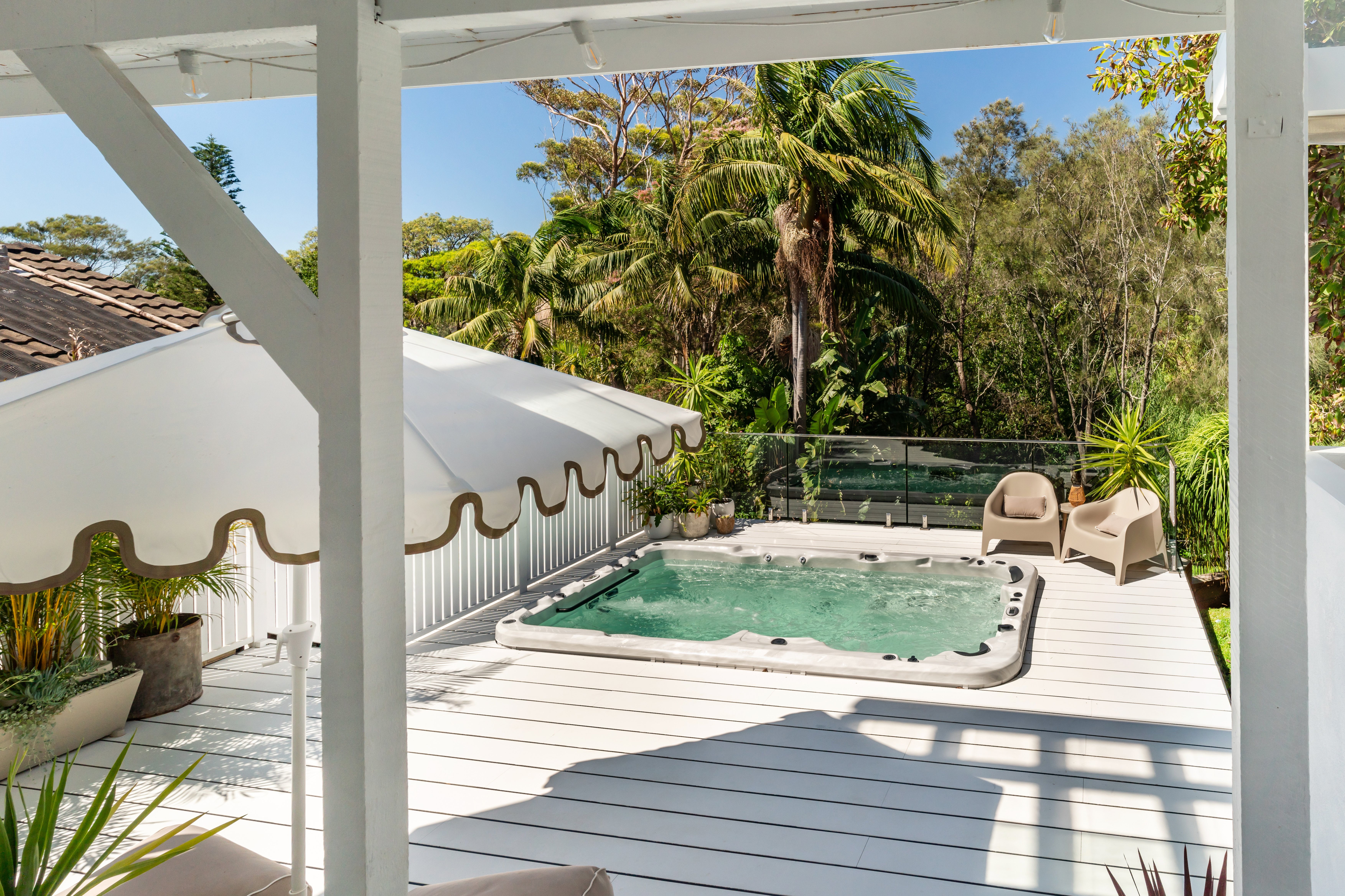 Aqualounge with fibre cement decking