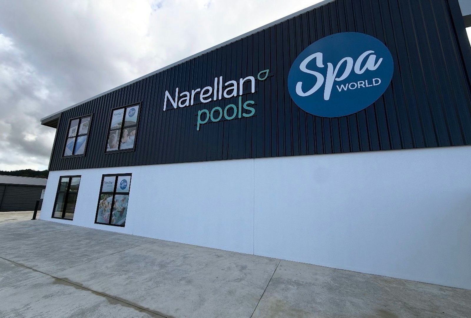 Exterior view of the Spa World Coromandel showroom