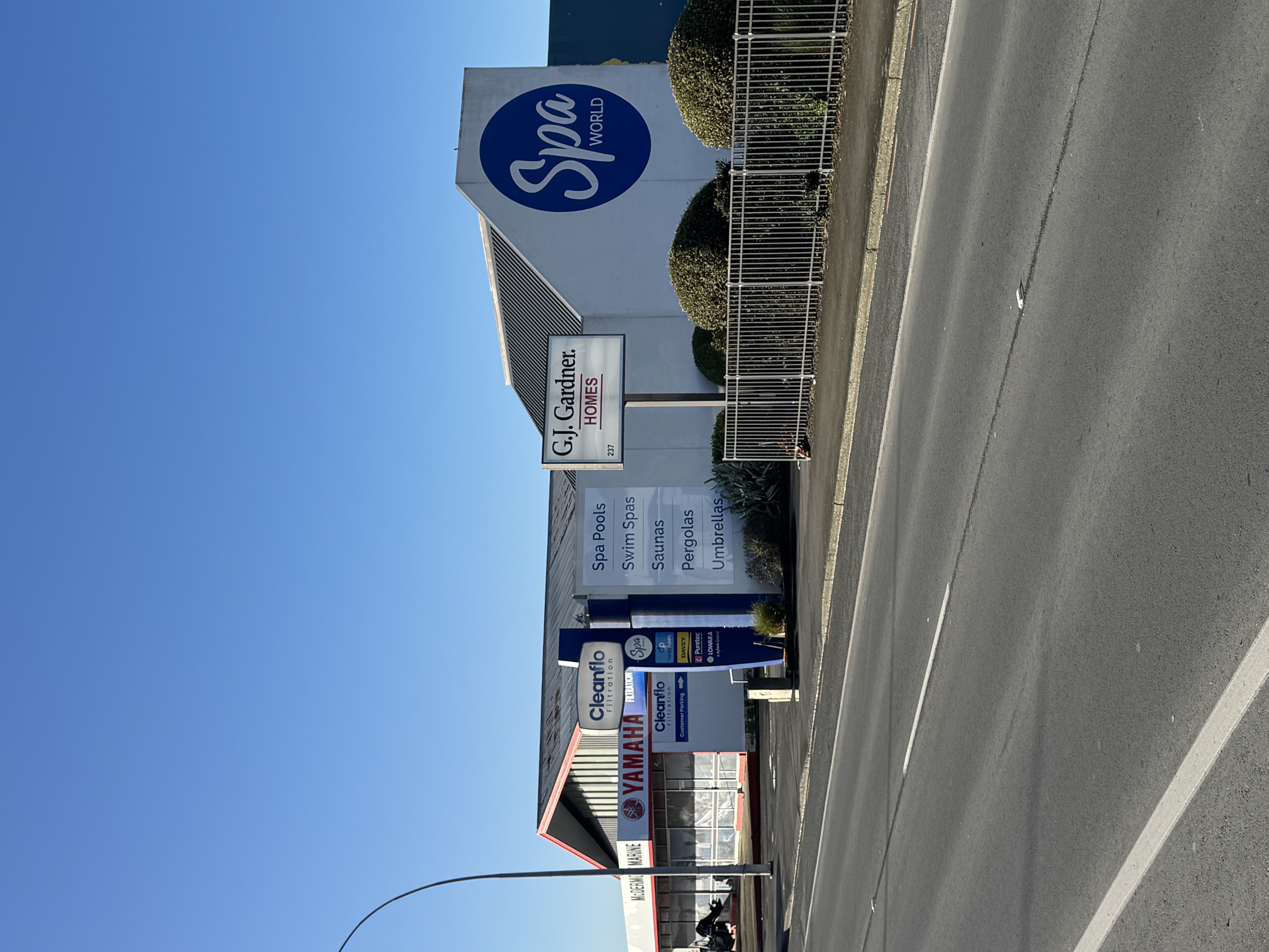 Spa World Invercargill showroom