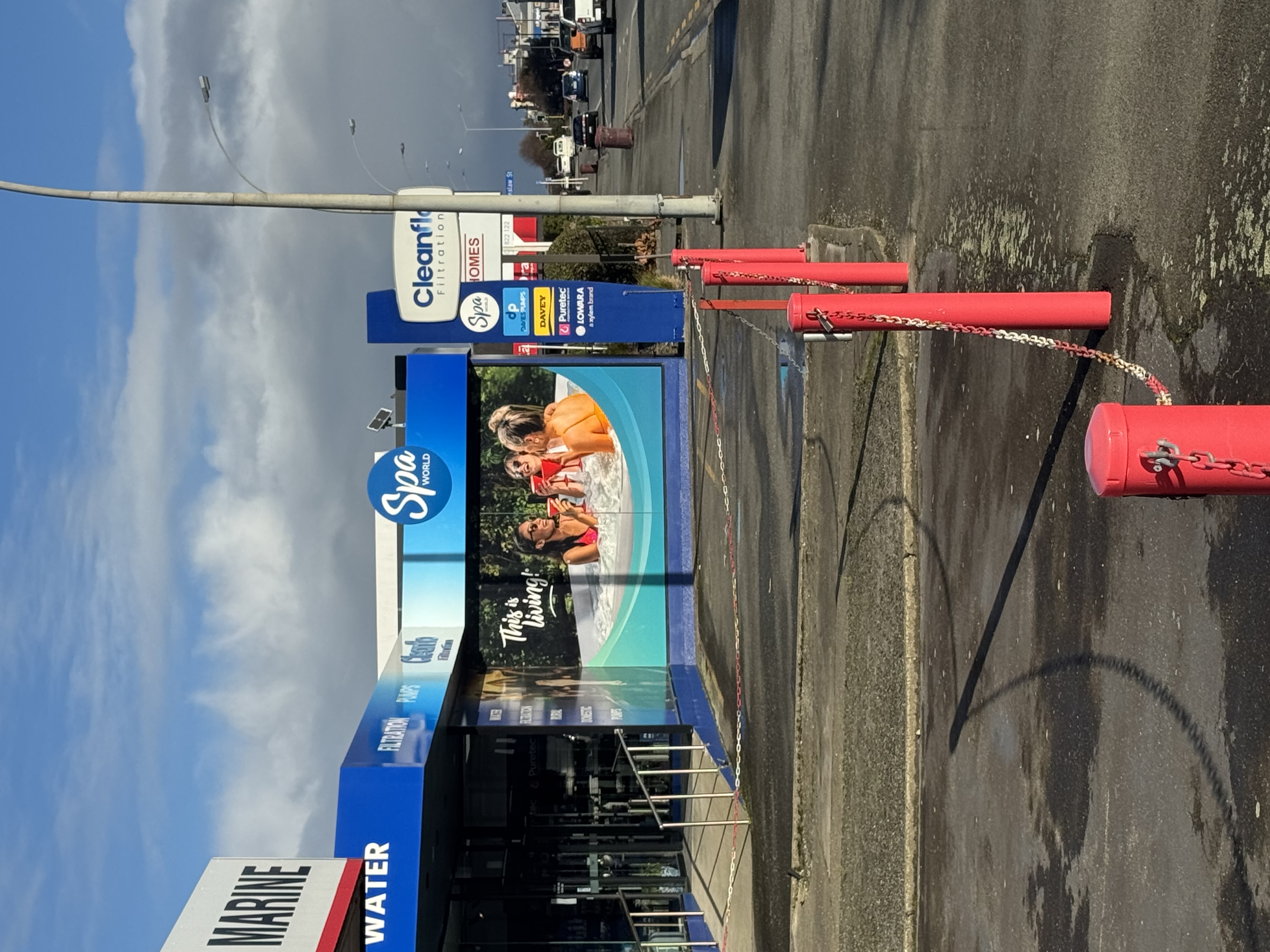Exterior of the Spa World Invercargill showroom