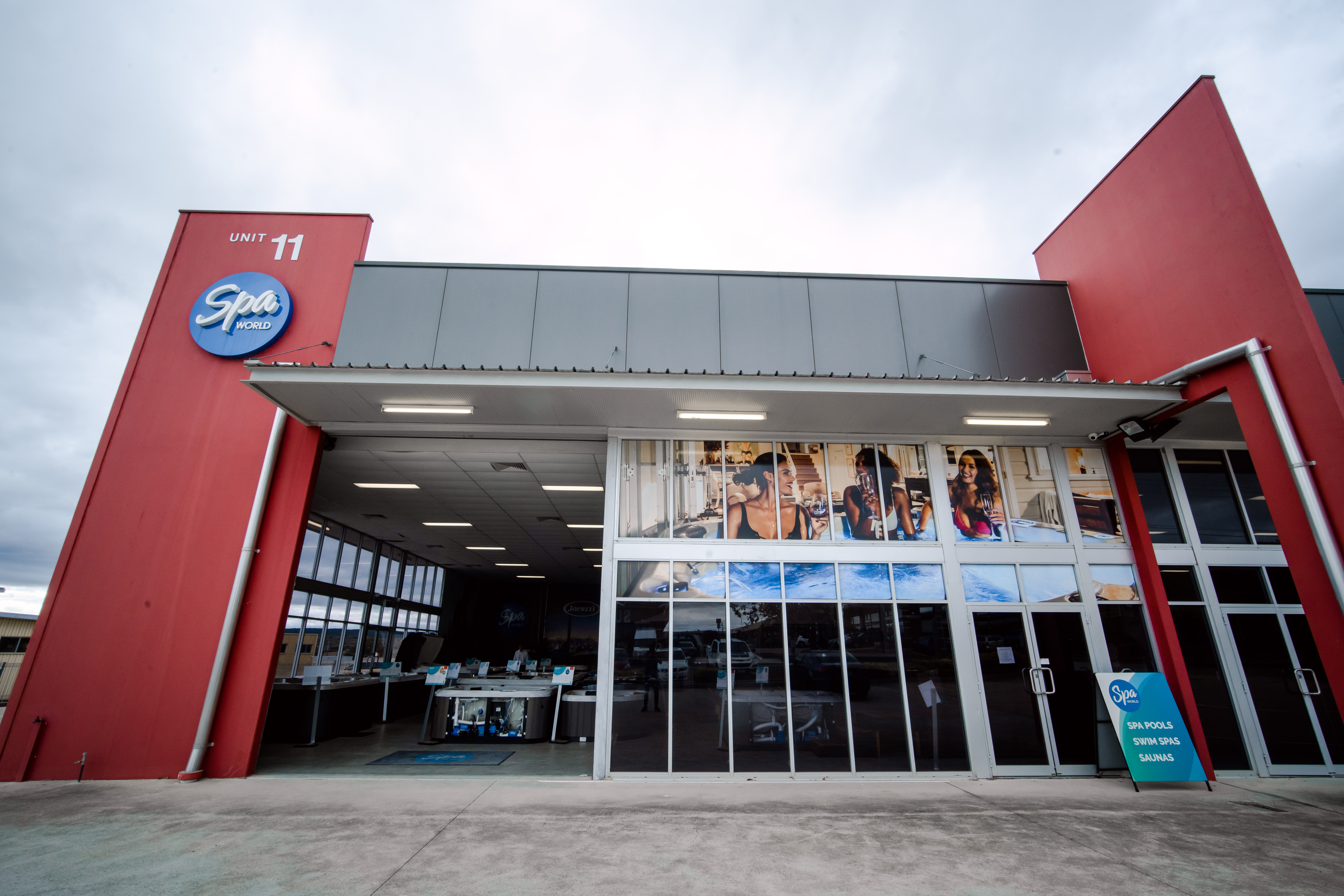 Front view of the Spa World Canberra showroom