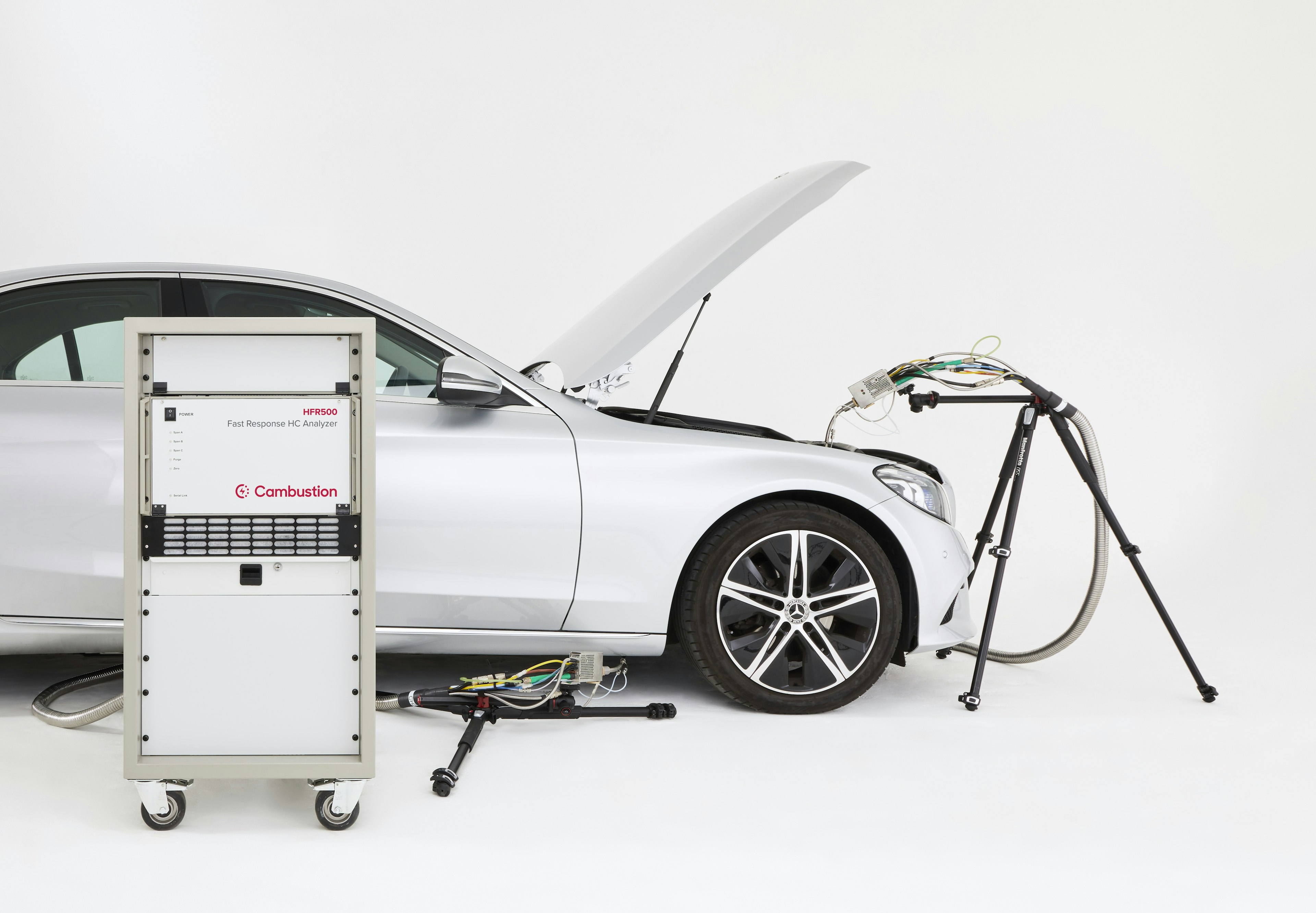 Cambustion HFR500 with two sample heads sampling from under vehicle and vehicle engine bay