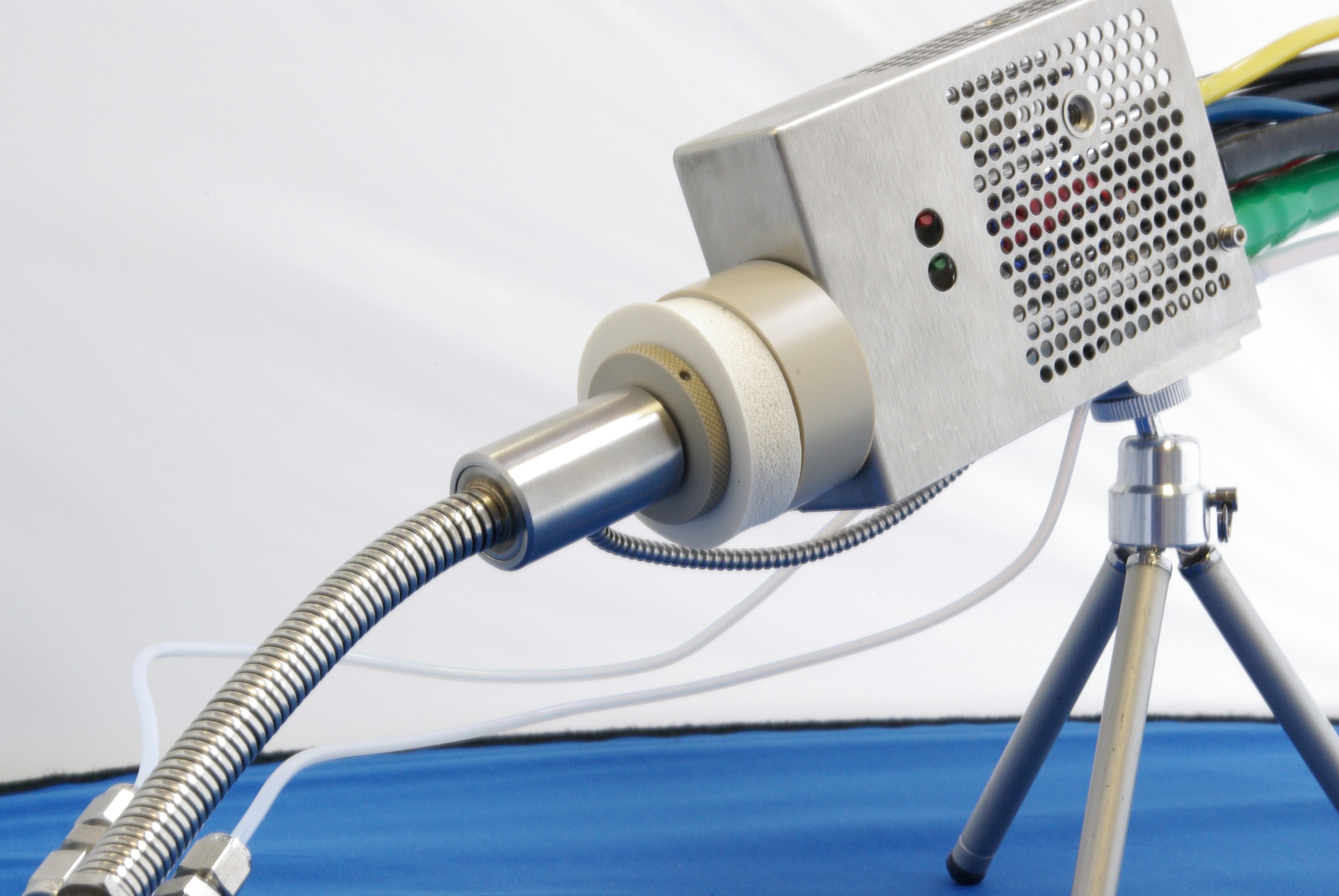 Cambustion in-line filter attached to HFR500 sample head