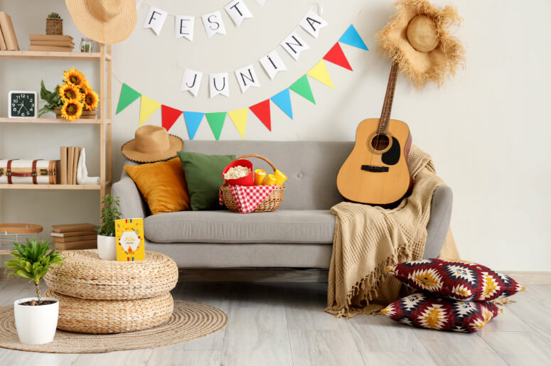 sala com decoração junina