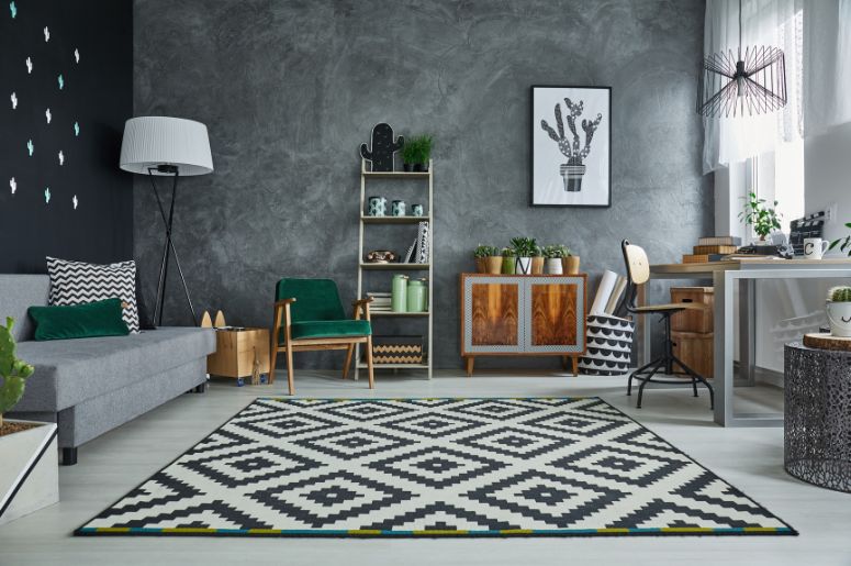 sala cinza e poltronas verdes