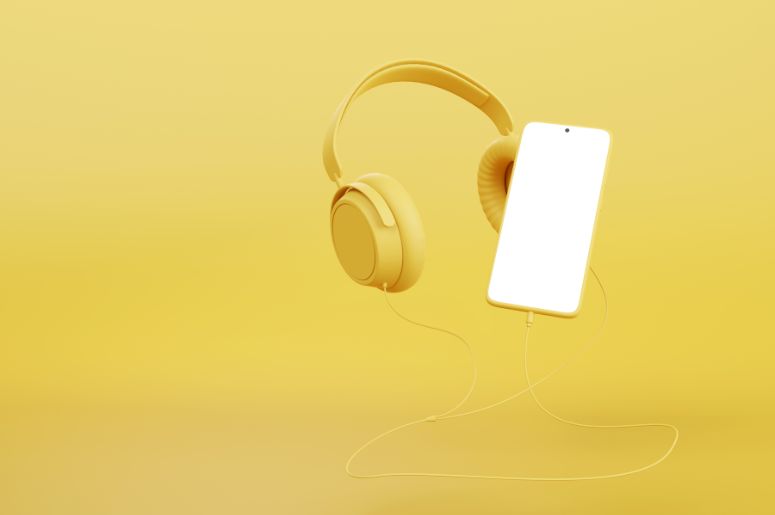 fone de ouvido e celular