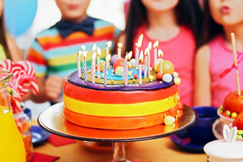 bolo infantil colorido
