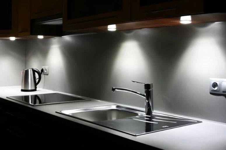 spot de luz na cozinha