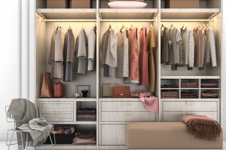 guarda-roupa organizado