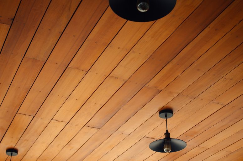 Teto de PVC madeira