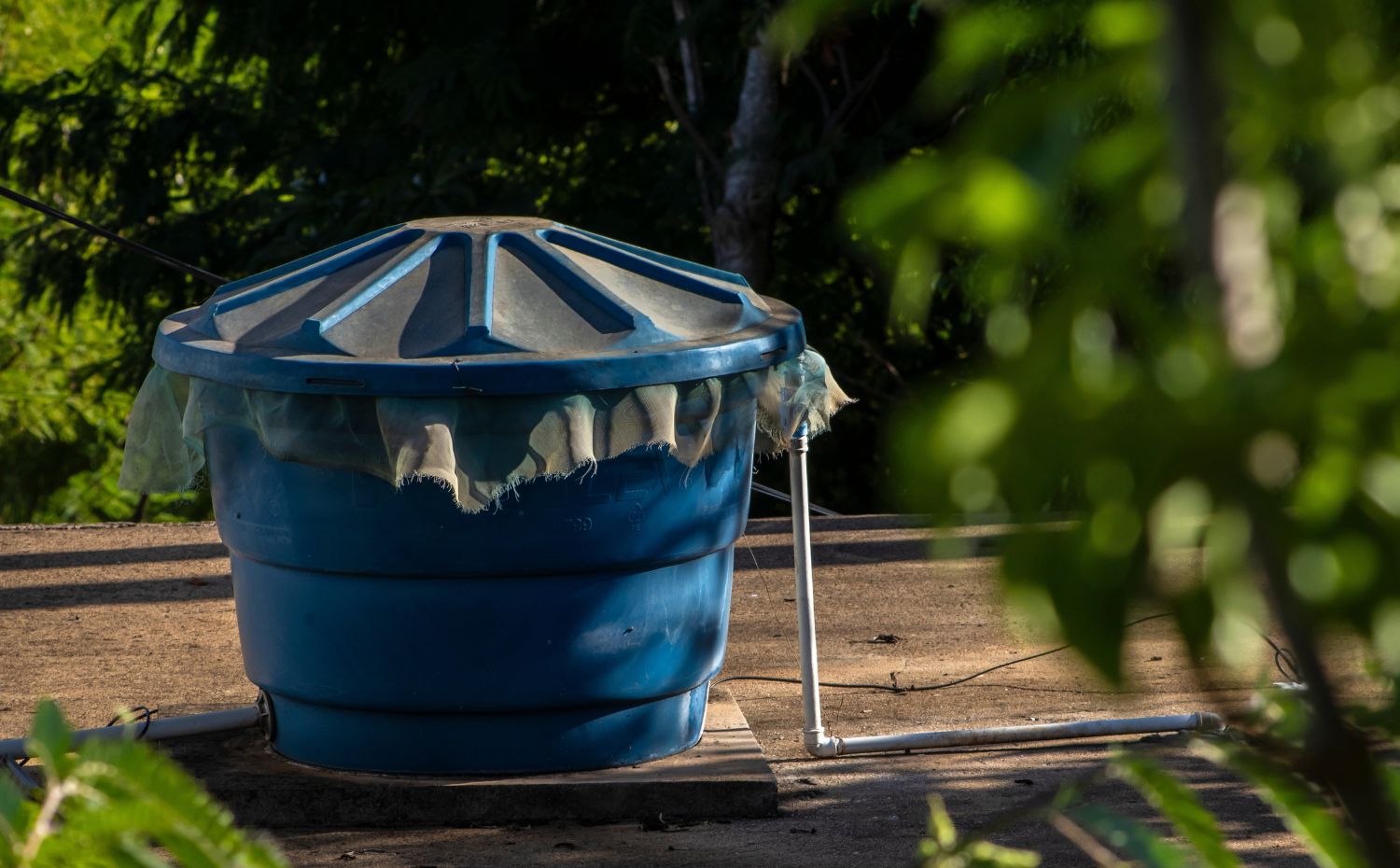 caixa d&rsquo;&aacute;gua azul