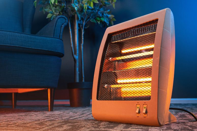 aquecedor ligado em uma sala 