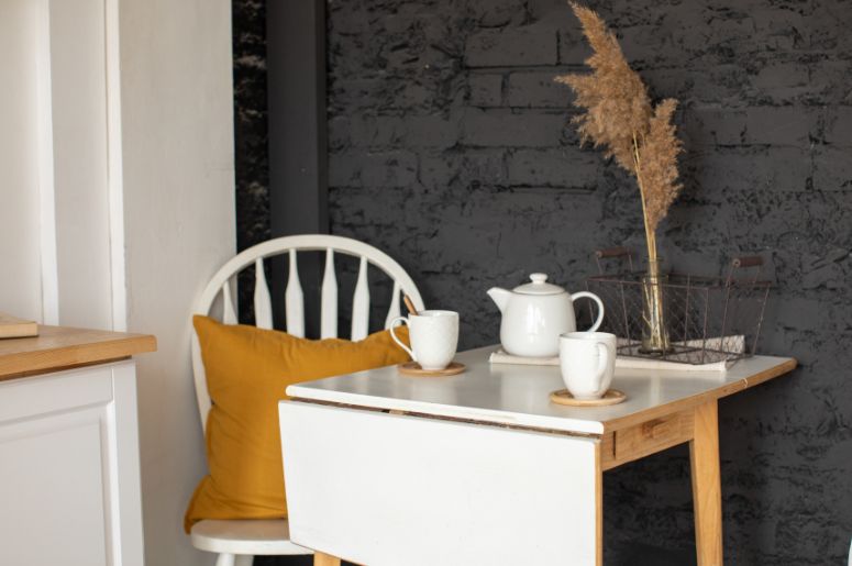 Mesa dobr&aacute;vel