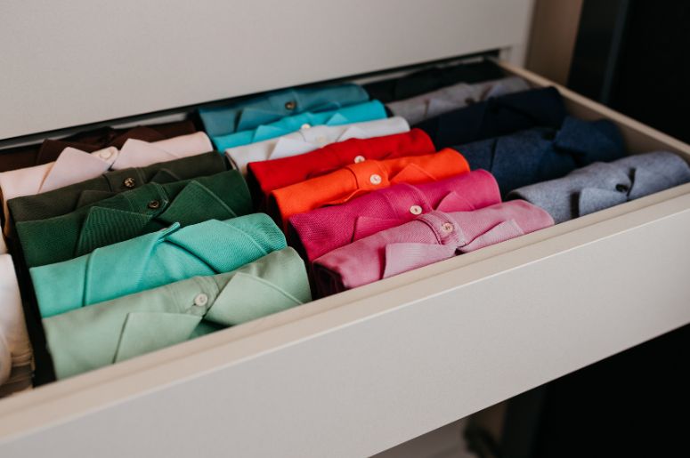 Gaveta organizada por cores
