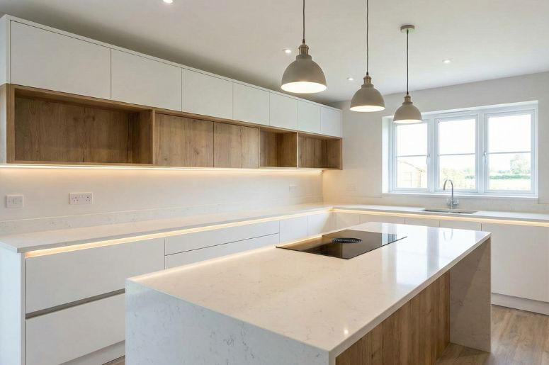 Cozinha planejada com boa ilumina&ccedil;&atilde;o