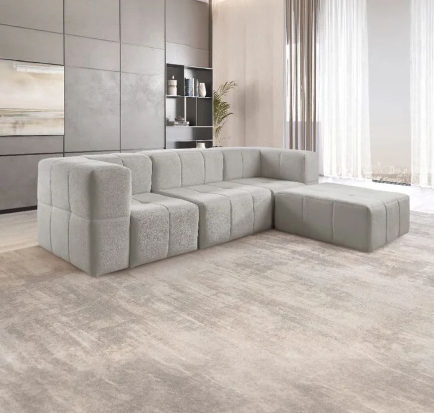 Sofá Modular com Puff 3 Lugares Bouclé Cinza na Caixa 258cm