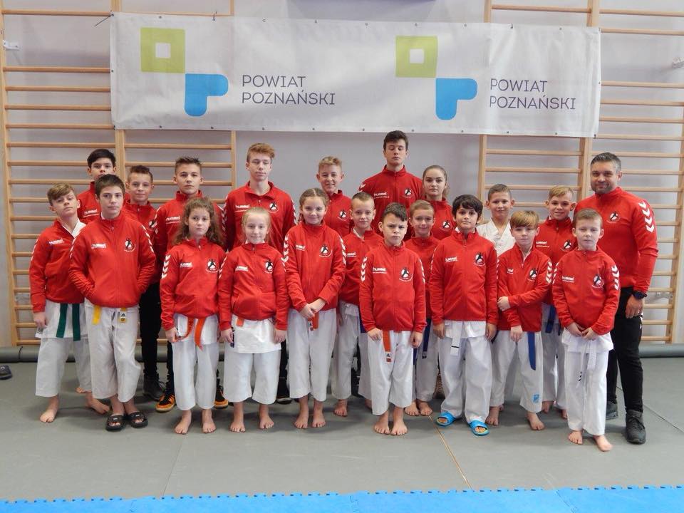 Otwarte Mistrzostwa Wielkopolski Zawodnicy Karate Team Obornik zdobyli w sumie 35 medali