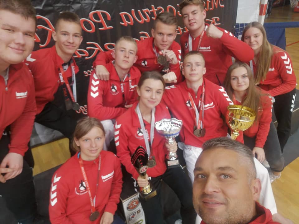 KARATE TEAM OBORNIKI ZNÓW ZWYCIĘŻĄ