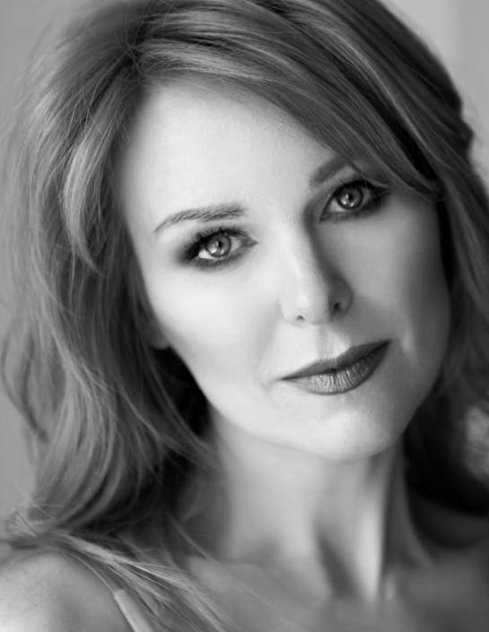 Black and white picture of a woman's face.