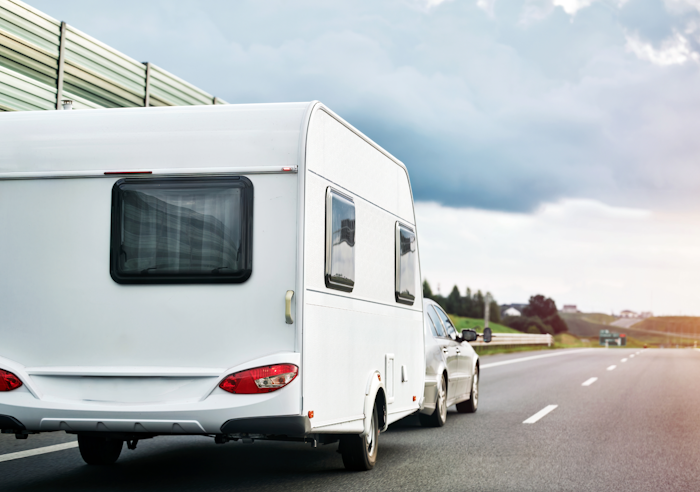 Campingvogn på vej